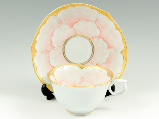 金ピンク牡丹輪花浅型 コーヒーカップ&ソーサー